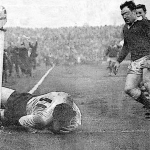 Geoff Robinson touches down to give Oldham the lead in extra time - April 15th 1964.