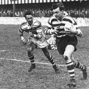 Etty races away from Broadhurst - April 16th 1958.