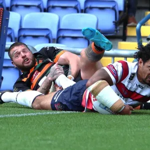 Kieran Dixon crashes over. July 27, 2025