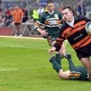 John Braddish scores at Hunslet - June 30th 2002