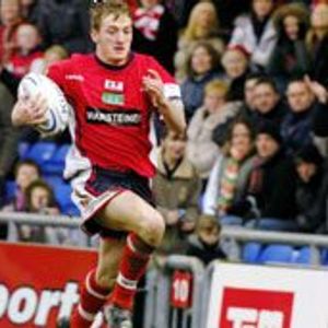 Andy Gorey sprints to the line for the second of his two tries against Keighley - Feb 26th 2006.