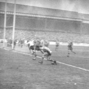 Alan Davies scores v Leeds in the Top 4 play-off - April 23rd 1955.