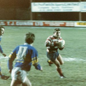 Paul Lowndes takes on the Leeds defence - Sep 8th 1985.