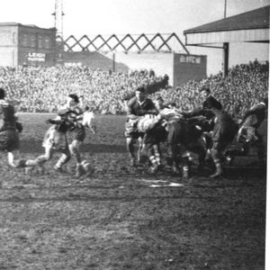 Pitchford releases a pass at Leigh - March 5th 1955.