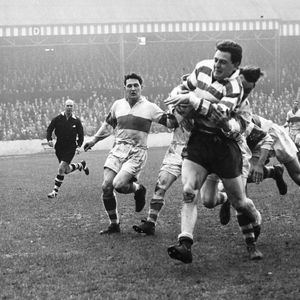 Johnny Noon breaks through against Liverpool - April 4th 1959.