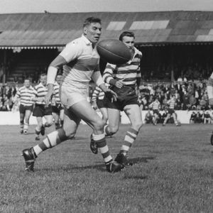 Joe Collins releases a pass v Liverpool - Sep 12th 1964.