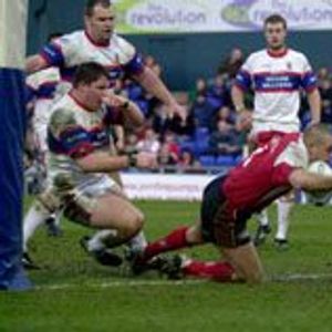 Gavin Dodd touches down for Oldham v Rochdale - March 28th 2004.