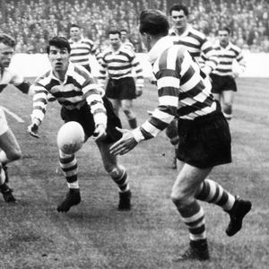 Alan Kellett releases a pass to Vince Nestor v St Helens - Aug 13th 1960.