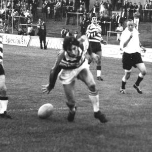 Ged Smith is just too late to stop Swinton's Billy Davies from touching down - Aug 24th 1971.