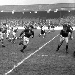 Arthur Tomlinson on the move against Wakefield flanked by Les Anthony, Tommy Leyland and Jack Taylor - Sep 9th 1950.
