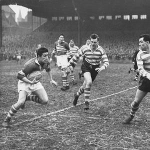 Dave Bolton repares to take on Alan Davies and John Etty - Feb 1st 1958.
